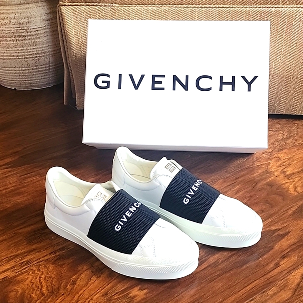 Men's sneakers